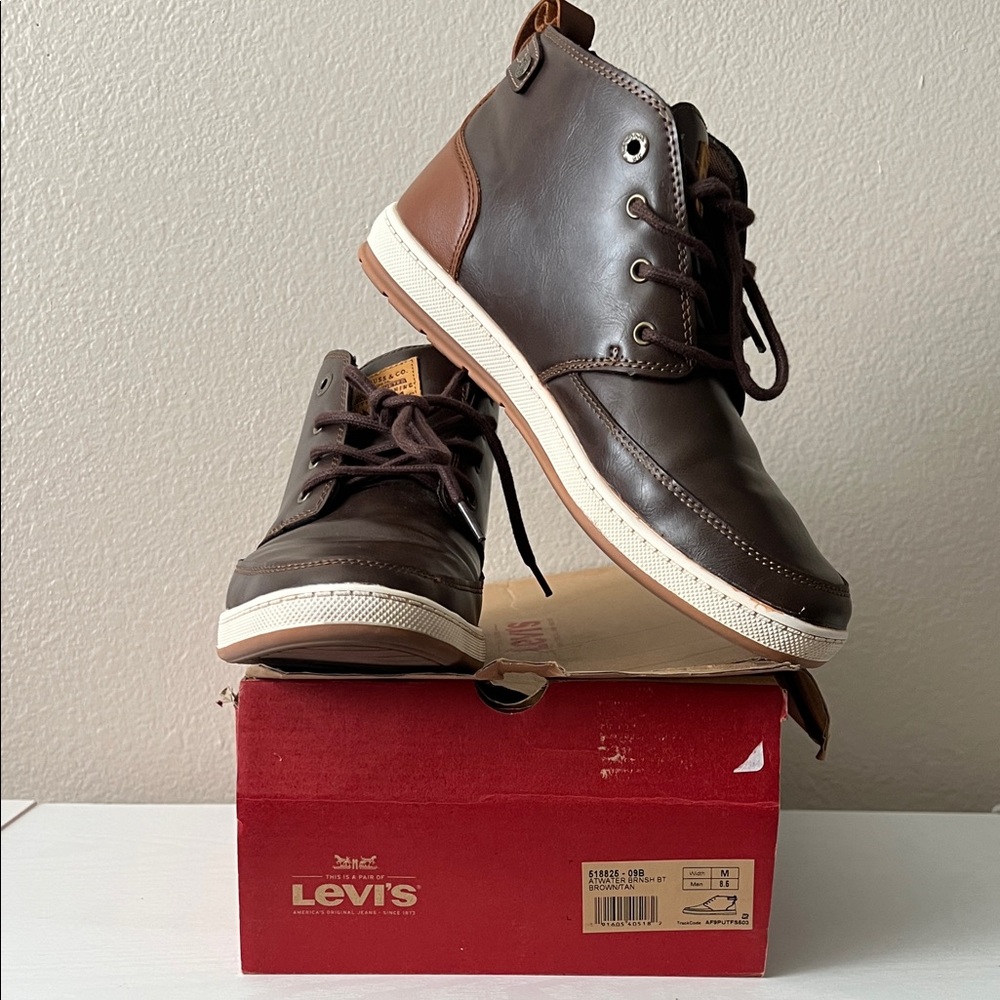 Levi's Men's Dark Brown Chukka Boots